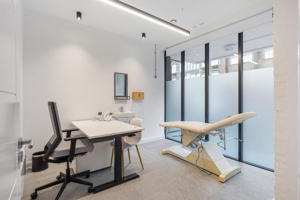 040120247_JASP_Wellness Clinic, Stanmore House 15-19 Church Road_HA7 4AR_001